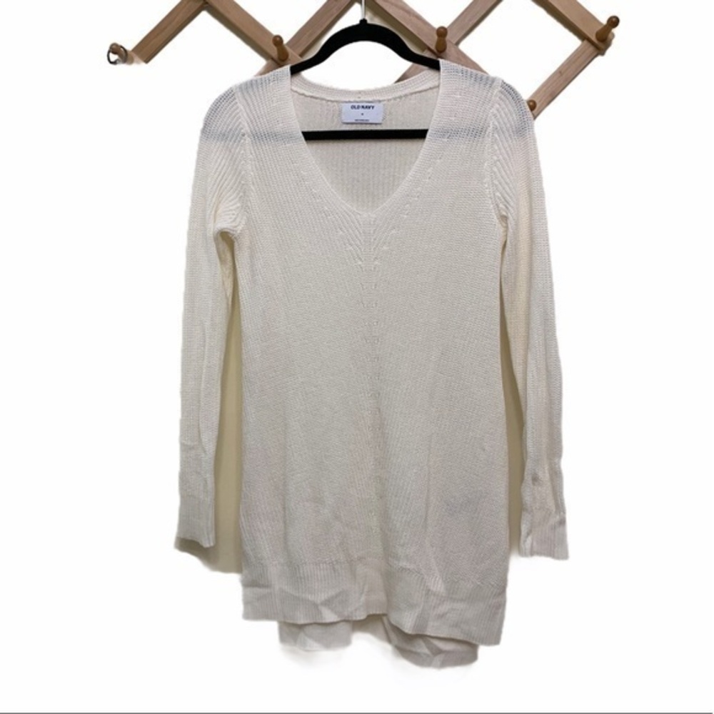 🔴 Old navy oversized sweater. MUST BUNDLE 2+ ITEMS TO PURCHASE